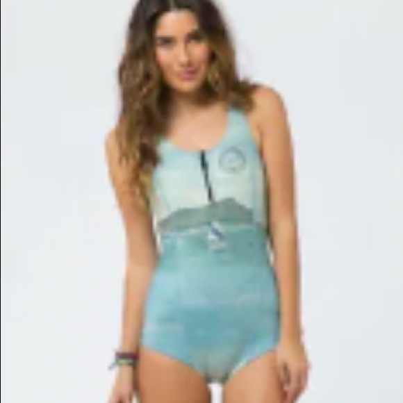 Billabong Other - Billabong surf capsule wetsuit neoprene swim one piece suit 8 US